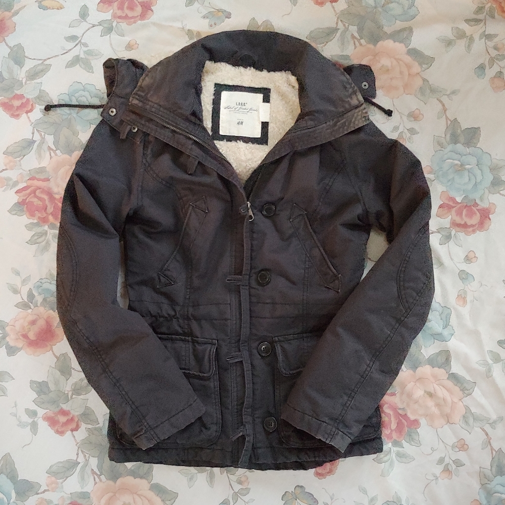 Winter Coat. Warm! H&M Label of Graded Goods